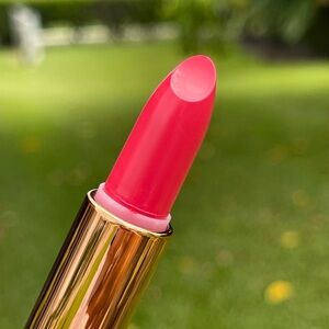 YENSA Super 8 Vibrant Silk Lipstick In Confidence